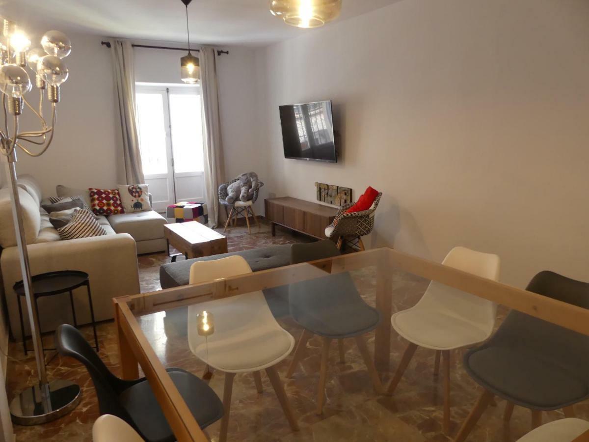 Gatu Premium Villa Aramburu, " Preferente Mayores De 25 Anos Y Familias " El Puerto de Santa María Εξωτερικό φωτογραφία